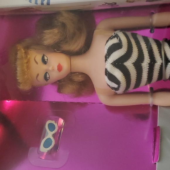 Mattel 35th Anniversary Barbie NIB - Picture 3 of 6